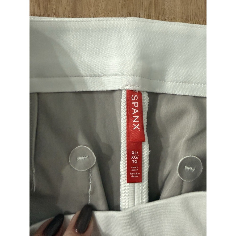 SPANX White High-Rise Women’s Shorts Skort - Picture 6 of 6